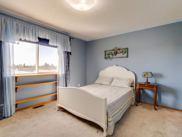 730 E Kathy Lee Ave, Medical Lake, WA 99022