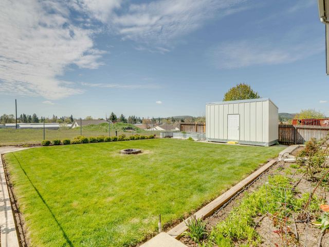 730 E Kathy Lee Ave, Medical Lake, WA 99022