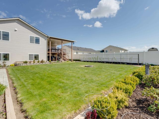 730 E Kathy Lee Ave, Medical Lake, WA 99022