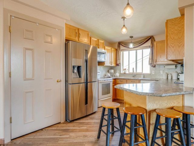 730 E Kathy Lee Ave, Medical Lake, WA 99022