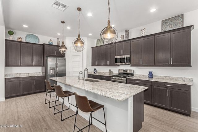 640 S OLYMPIC Drive, Gilbert, AZ 85296