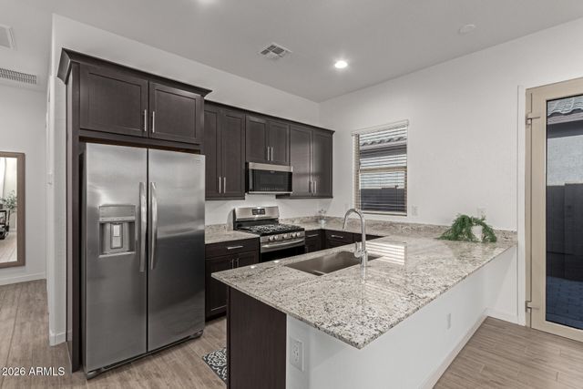 640 S OLYMPIC Drive, Gilbert, AZ 85296