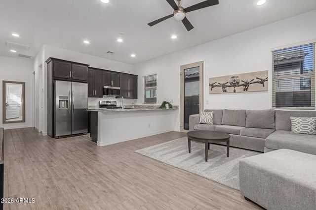 640 S OLYMPIC Drive, Gilbert, AZ 85296