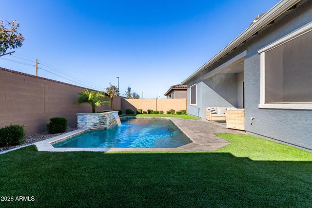 640 S OLYMPIC Drive, Gilbert, AZ 85296