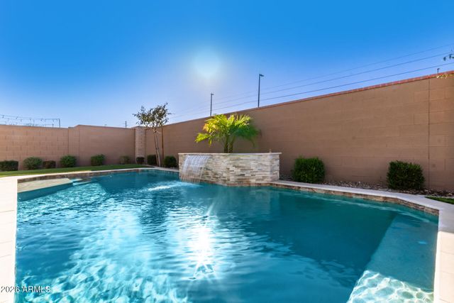 640 S OLYMPIC Drive, Gilbert, AZ 85296
