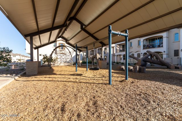 640 S OLYMPIC Drive, Gilbert, AZ 85296