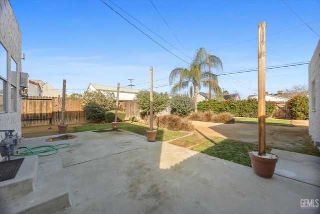 2918 Park Way, Bakersfield, CA 93304