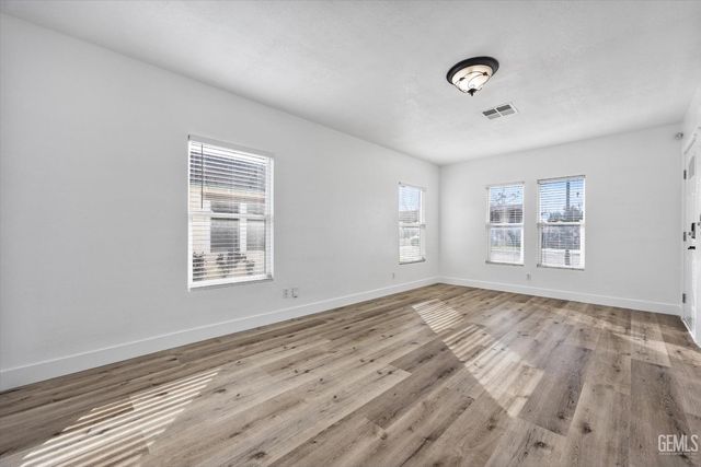 2918 Park Way, Bakersfield, CA 93304