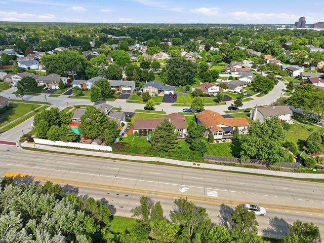 1503 Haise Lane, Elk Grove Village, IL 60007