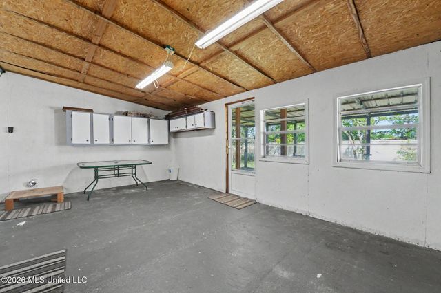 3214 Wesley Street, Pascagoula, MS 39567