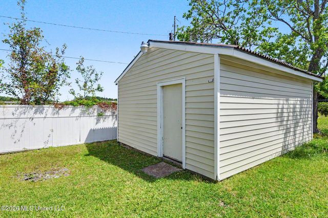 3214 Wesley Street, Pascagoula, MS 39567