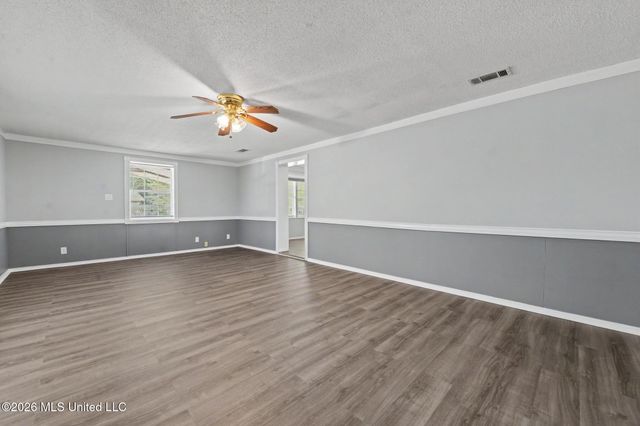3214 Wesley Street, Pascagoula, MS 39567