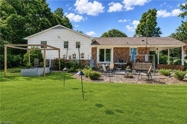 1251 Union Cross Road, Kernersville, NC 27284