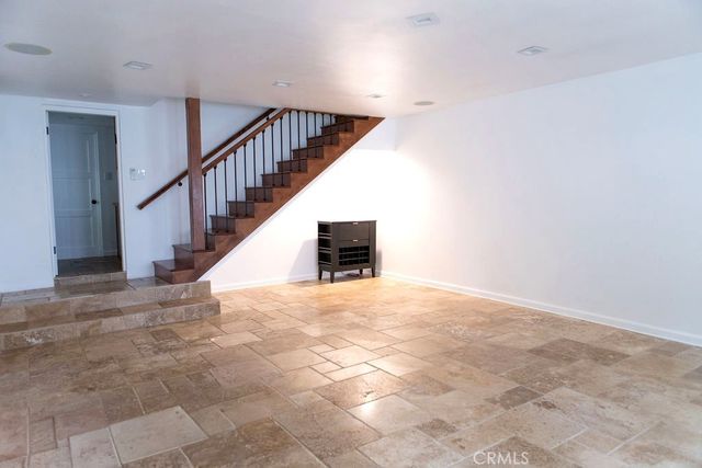 16633 Oak View Drive, Encino, CA 91436