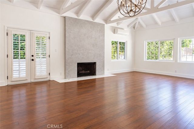 16633 Oak View Drive, Encino, CA 91436