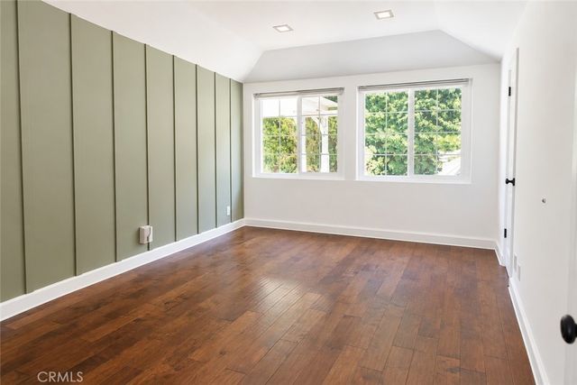 16633 Oak View Drive, Encino, CA 91436