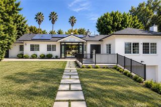 16633 Oak View Drive, Encino, CA 91436
