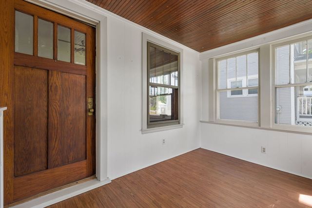 2607 Bridge Avenue, Davenport, IA 52803