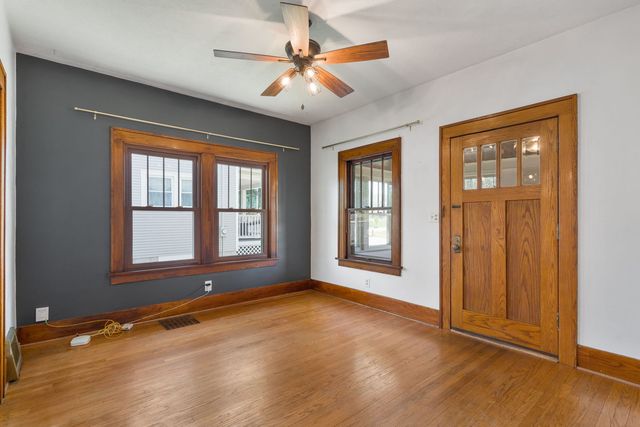 2607 Bridge Avenue, Davenport, IA 52803