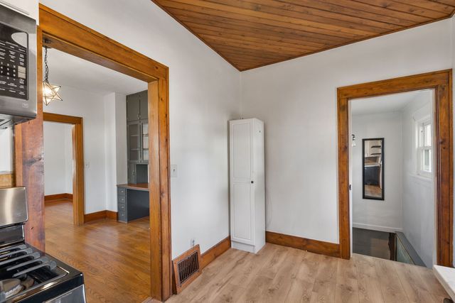2607 Bridge Avenue, Davenport, IA 52803