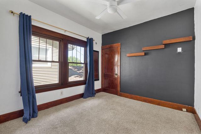 2607 Bridge Avenue, Davenport, IA 52803