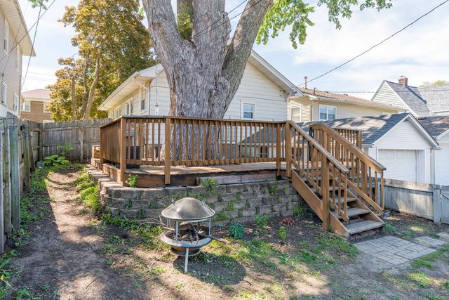 2607 Bridge Avenue, Davenport, IA 52803