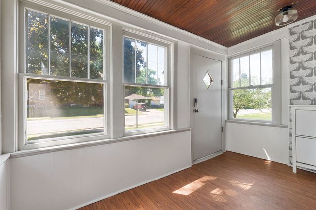2607 Bridge Avenue, Davenport, IA 52803