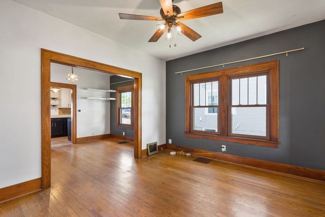 2607 Bridge Avenue, Davenport, IA 52803