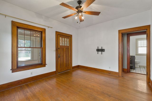 2607 Bridge Avenue, Davenport, IA 52803