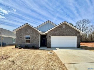 14746 Mountain Stream Drive, Athens, AL 35613