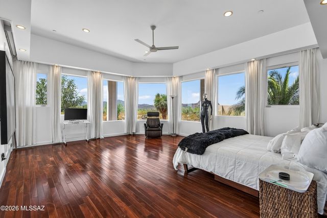 9725 N Linda Vista Place, Tucson, AZ 85742