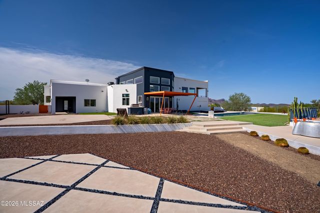 9725 N Linda Vista Place, Tucson, AZ 85742