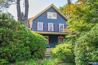 530 Up Mountain Avenue, Montclair, NJ 07043