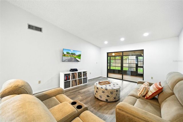 1725 PINE RIDGE WAY E 518E, Palm Harbor, FL 34684