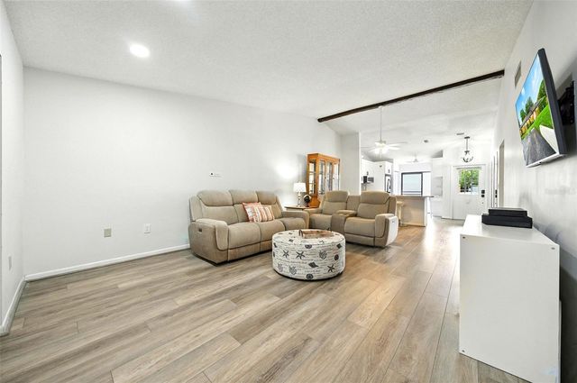 1725 PINE RIDGE WAY E 518E, Palm Harbor, FL 34684