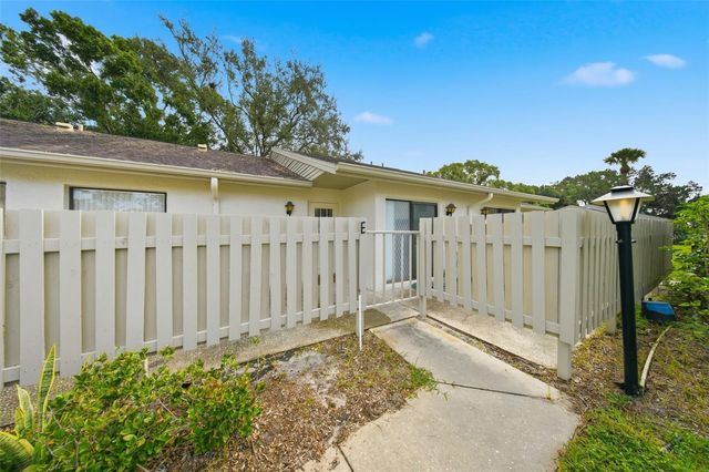 1725 PINE RIDGE WAY E 518E, Palm Harbor, FL 34684