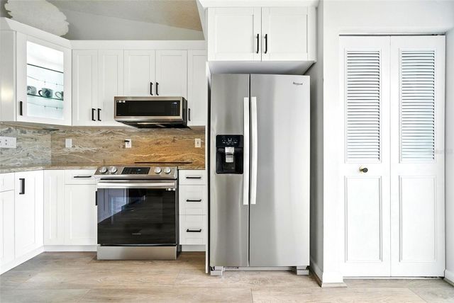 1725 PINE RIDGE WAY E 518E, Palm Harbor, FL 34684