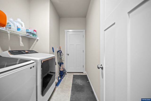 900 Marie St, Mt Angel, OR 97362