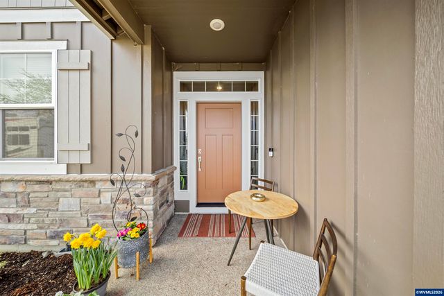 900 Marie St, Mt Angel, OR 97362