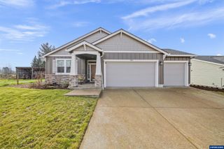 900 Marie St, Mt Angel, OR 97362