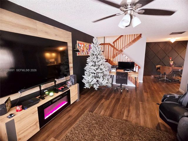 1931 Hartford Ct 21C, West Palm Beach, FL 33409