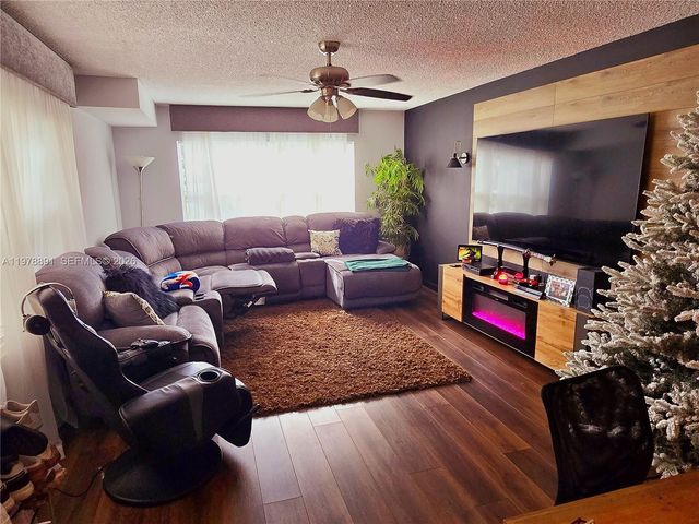 1931 Hartford Ct 21C, West Palm Beach, FL 33409