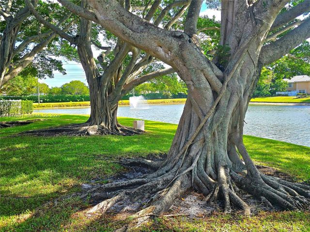 1931 Hartford Ct 21C, West Palm Beach, FL 33409