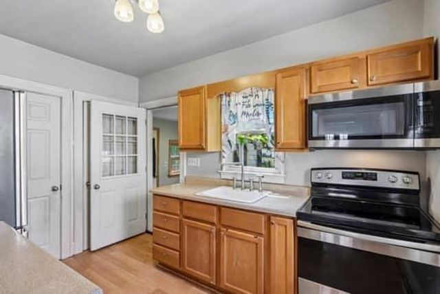 7631 W Center STREET, Milwaukee, WI 53222