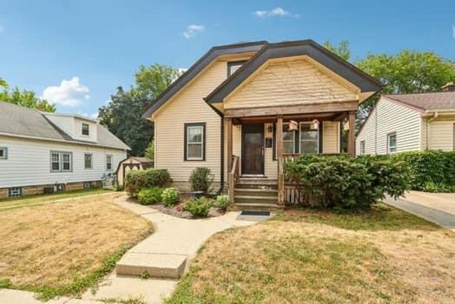 7631 W Center STREET, Milwaukee, WI 53222
