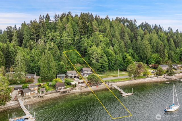 13320 E State Route 106, Belfair, WA 98528