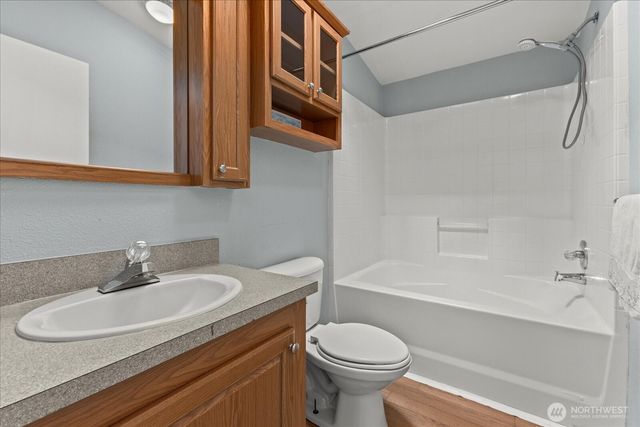 11652 State Route 525, Clinton, WA 98236