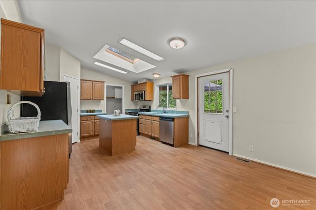 11652 State Route 525, Clinton, WA 98236