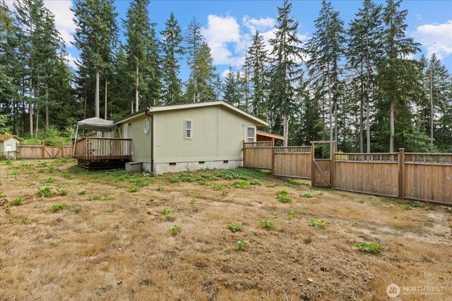 11652 State Route 525, Clinton, WA 98236