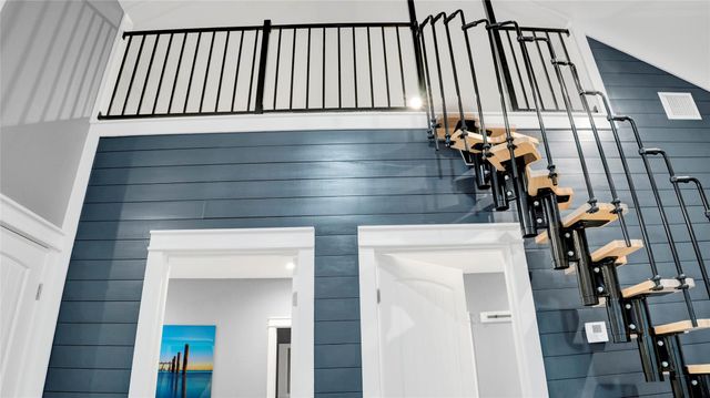 1044 Sunset Circle W, Crystal Beach, TX 77650